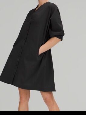 Lululemon WovenAir Button Front Dress in heathered black. , elastic waist, NWT